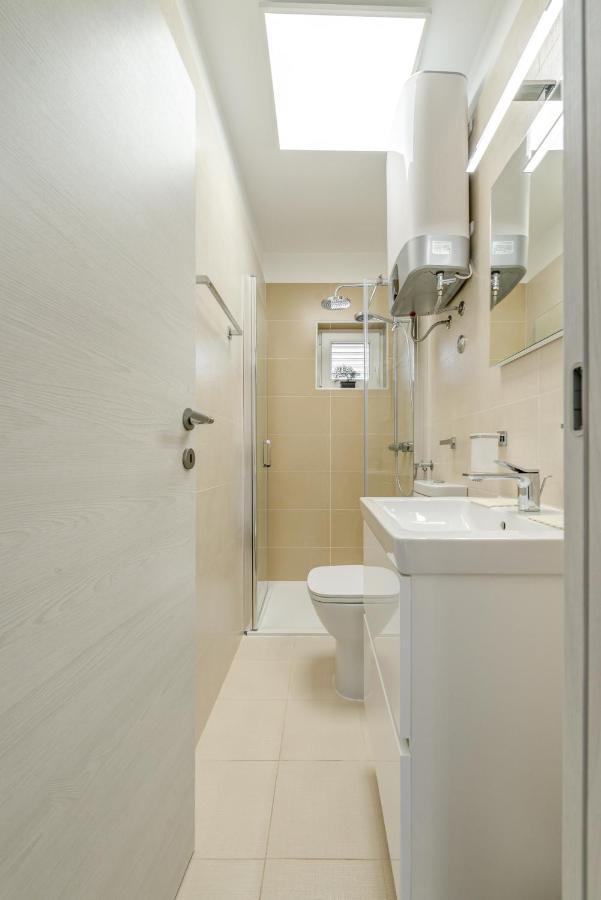 Joy 1 Apartment Novalja Exterior photo