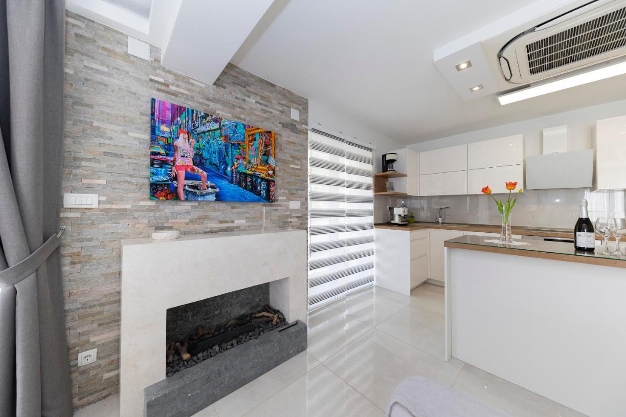 Joy 1 Apartment Novalja Exterior photo