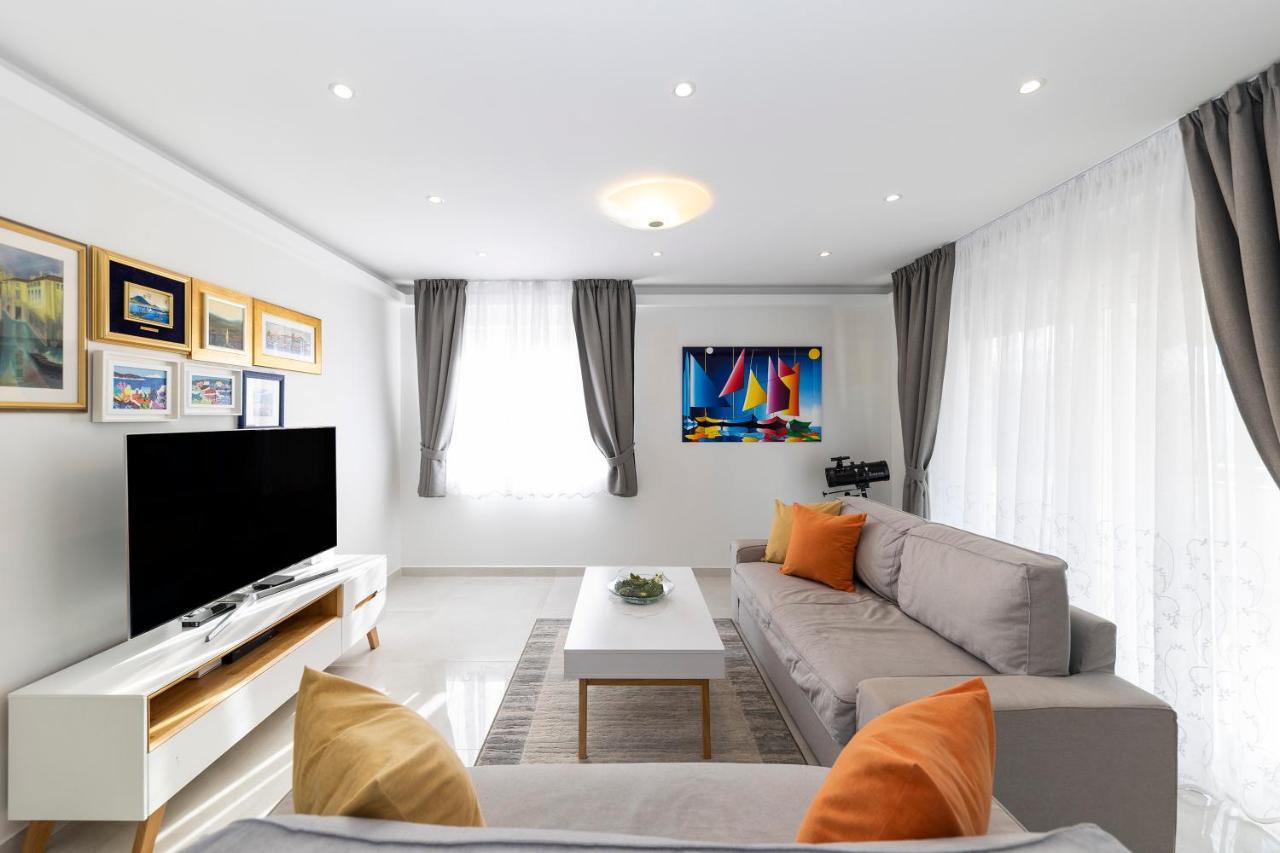 Joy 1 Apartment Novalja Exterior photo